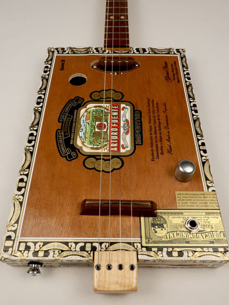 Cigar Box Guitar for sale 4 String CBG Queen B #2589 single coil ...